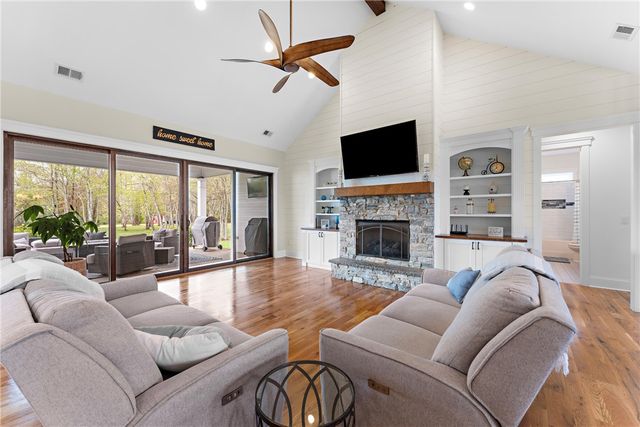 209 Waterfront Drive, Williamston, SC 29697