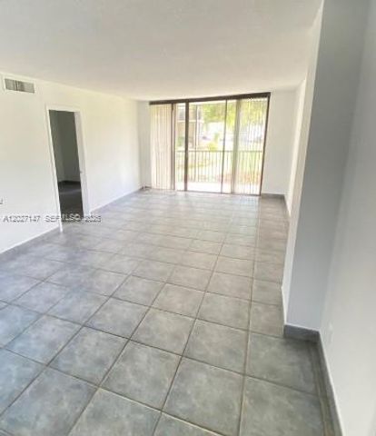 3475 N Country Club Dr 106, Aventura, FL 33180