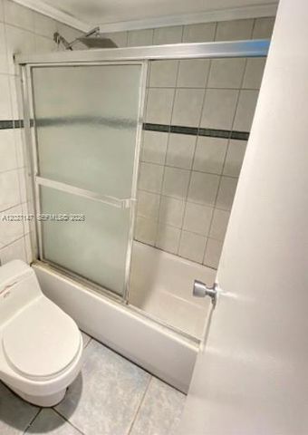 3475 N Country Club Dr 106, Aventura, FL 33180