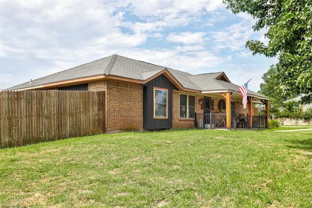19800 Aaron Drive, Harrah, OK 73045