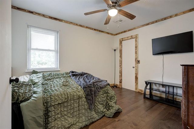 19800 Aaron Drive, Harrah, OK 73045