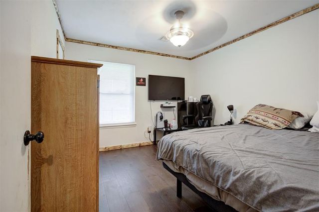 19800 Aaron Drive, Harrah, OK 73045