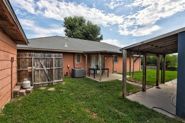 19800 Aaron Drive, Harrah, OK 73045