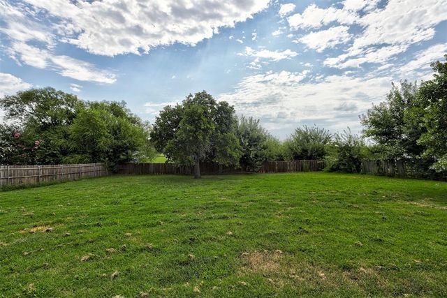 19800 Aaron Drive, Harrah, OK 73045