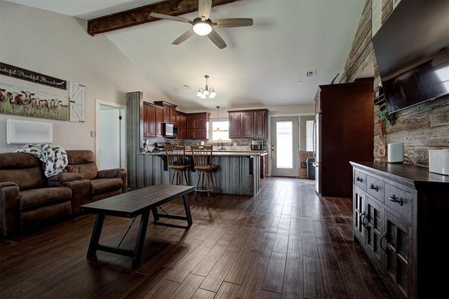 19800 Aaron Drive, Harrah, OK 73045