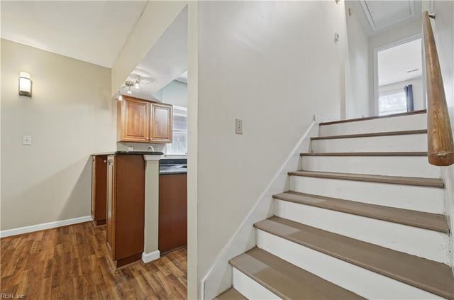 608 Guy LN, Newport News, VA 23602