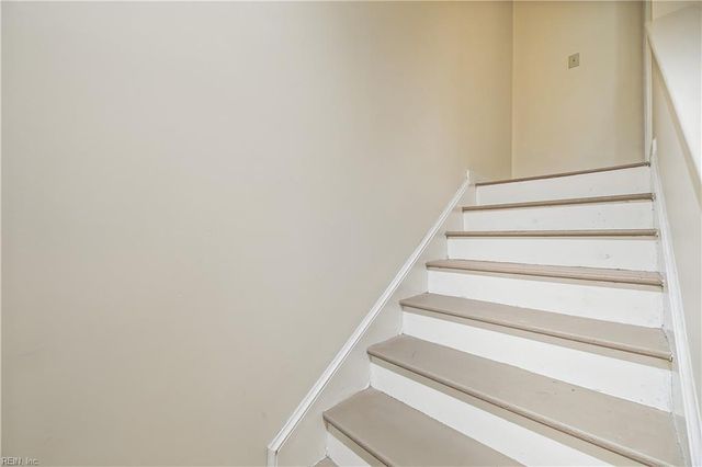 608 Guy LN, Newport News, VA 23602