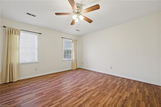 608 Guy LN, Newport News, VA 23602
