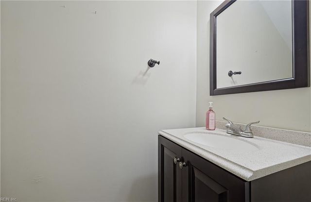 608 Guy LN, Newport News, VA 23602