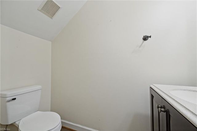 608 Guy LN, Newport News, VA 23602