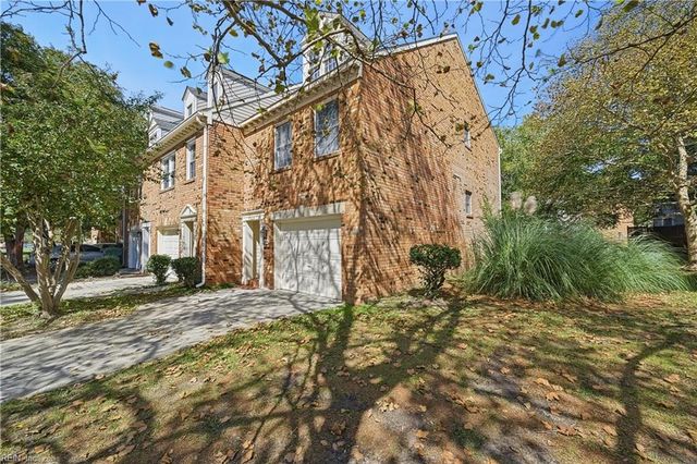 608 Guy LN, Newport News, VA 23602