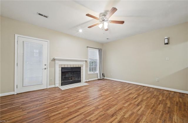608 Guy LN, Newport News, VA 23602