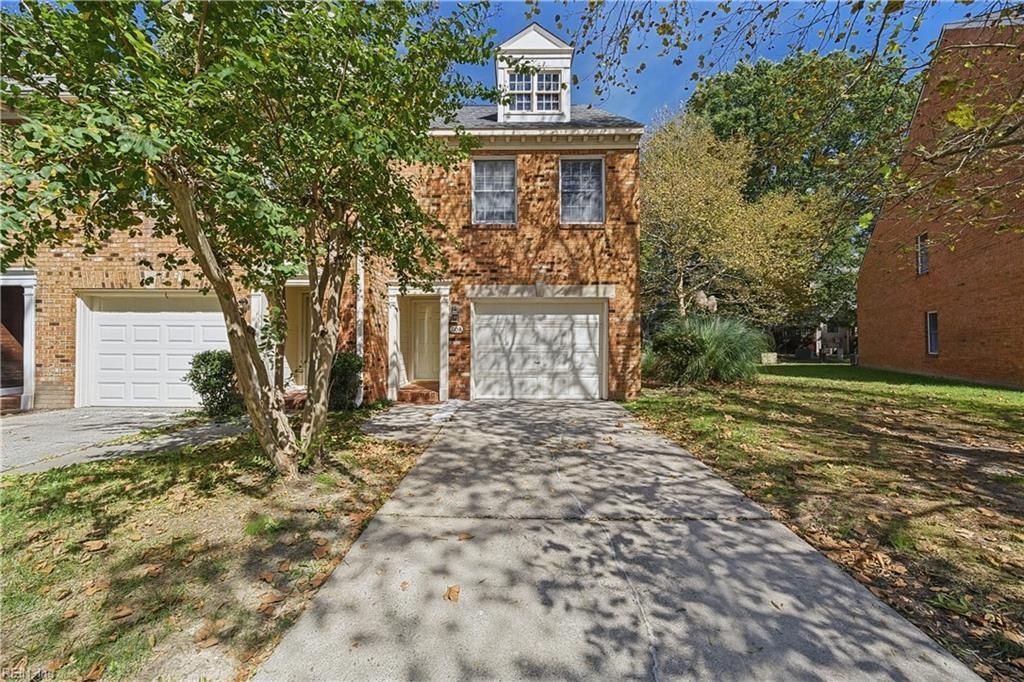 608 Guy LN, Newport News, VA 23602