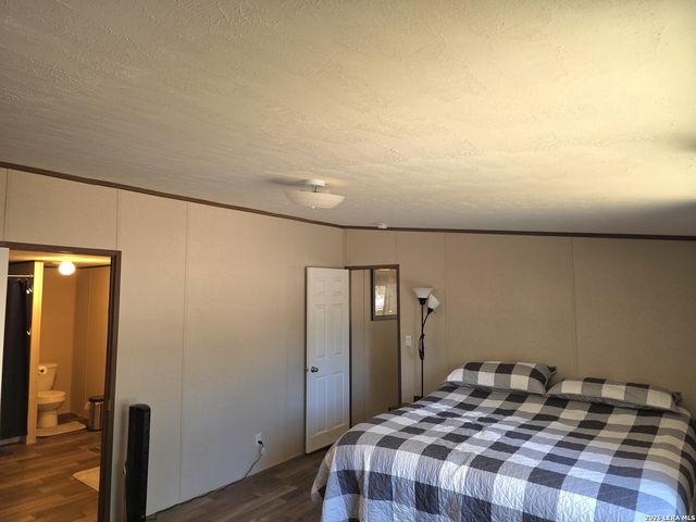 700 AVERY CIR, Poteet, TX 78065
