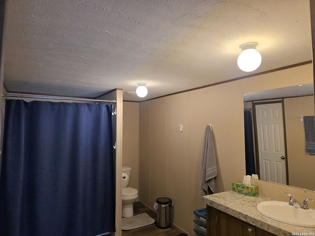 700 AVERY CIR, Poteet, TX 78065
