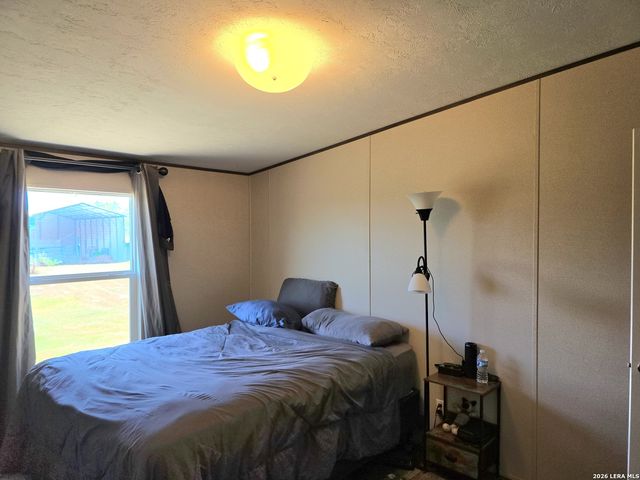 700 AVERY CIR, Poteet, TX 78065