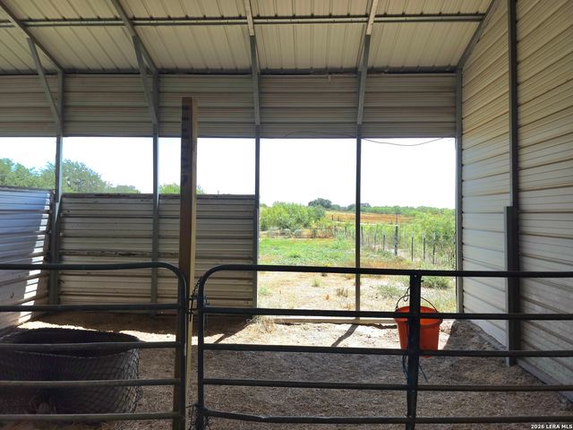 700 AVERY CIR, Poteet, TX 78065