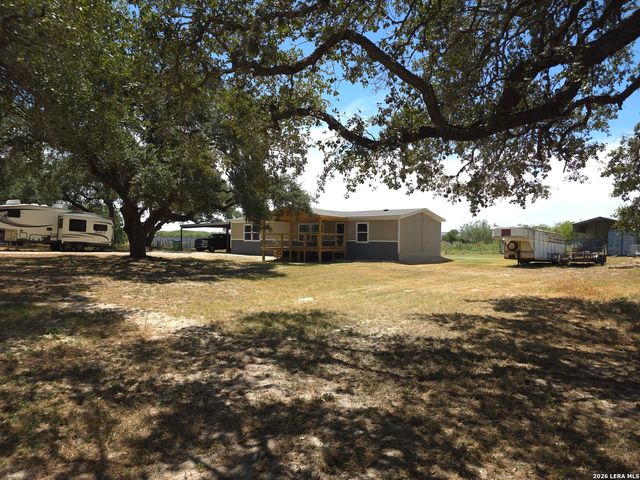 700 AVERY CIR, Poteet, TX 78065