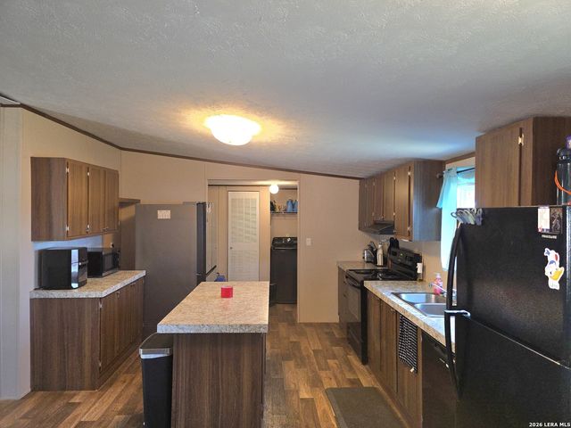 700 AVERY CIR, Poteet, TX 78065