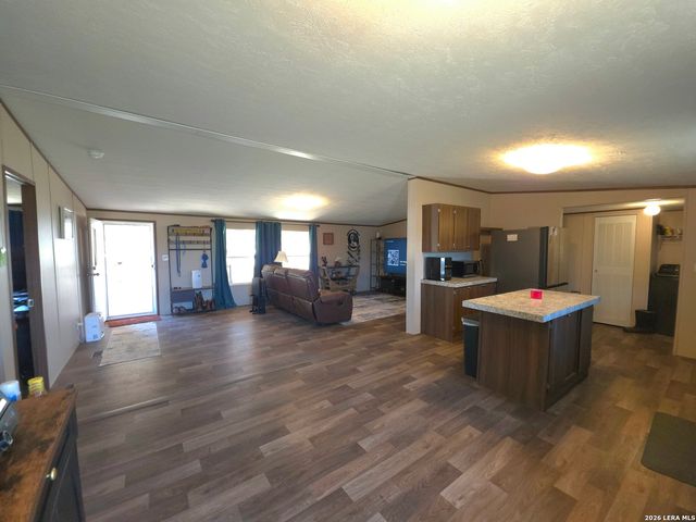700 AVERY CIR, Poteet, TX 78065