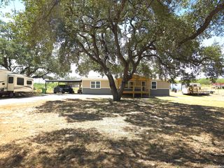 700 AVERY CIR, Poteet, TX 78065