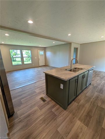 12400 Linwood Southmont Road, Lexington, NC 27292