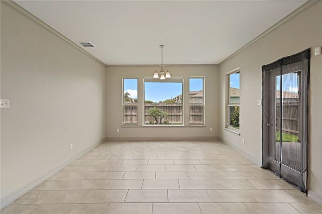 2109 Crystal Bay Dr, Corpus Christi, TX 78414