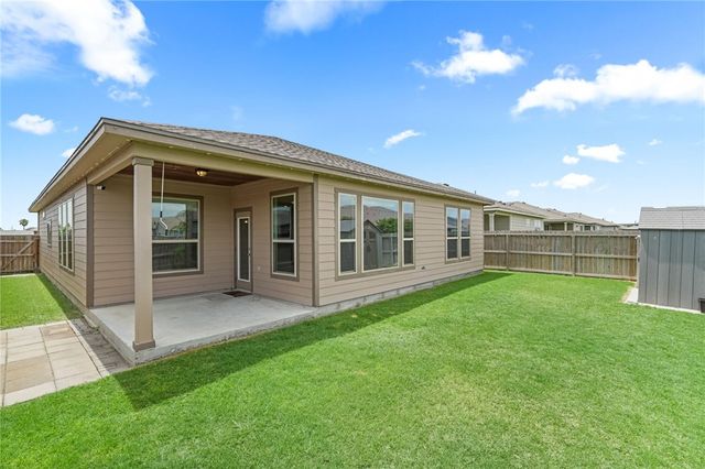 2109 Crystal Bay Dr, Corpus Christi, TX 78414