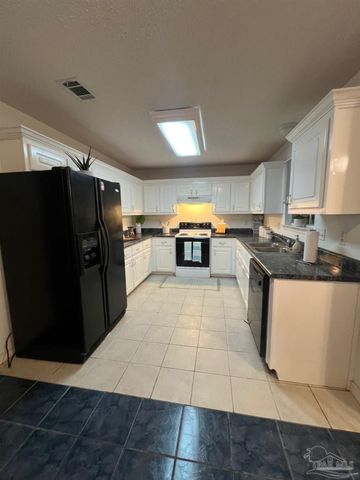 3549 Bauer Rd, Pensacola, FL 32506