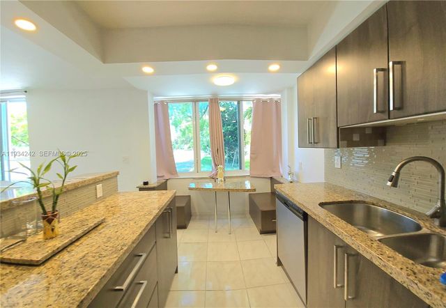 250 180th Dr 155, Sunny Isles Beach, FL 33160