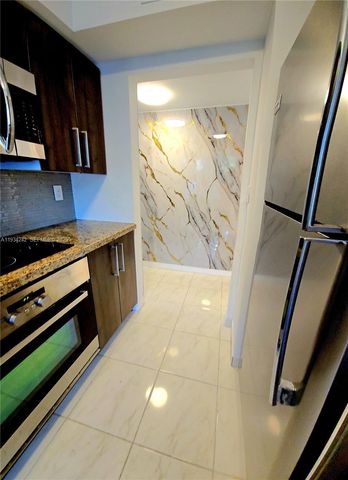 250 180th Dr 155, Sunny Isles Beach, FL 33160