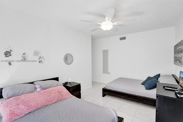 250 180th Dr 155, Sunny Isles Beach, FL 33160