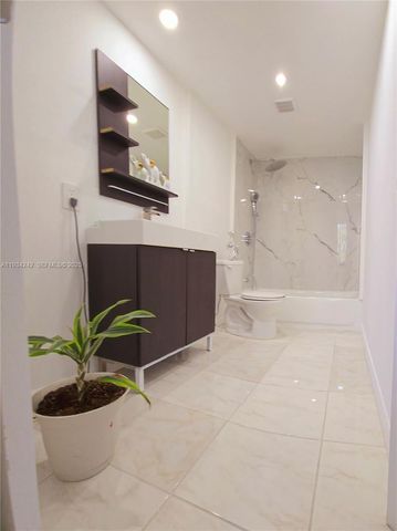 250 180th Dr 155, Sunny Isles Beach, FL 33160