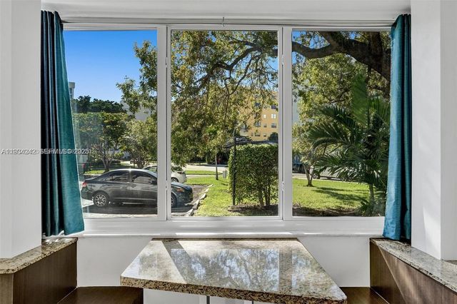 250 180th Dr 155, Sunny Isles Beach, FL 33160