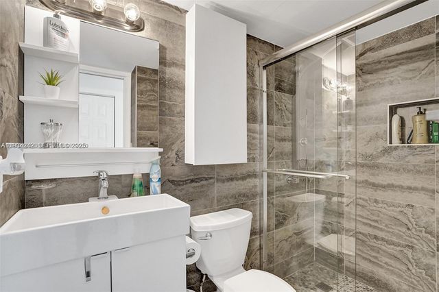 250 180th Dr 155, Sunny Isles Beach, FL 33160