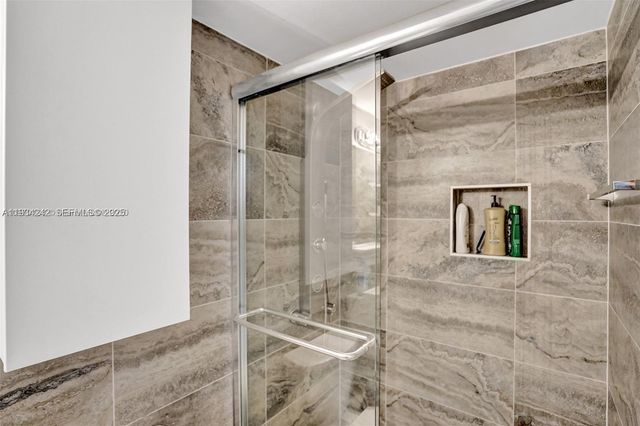 250 180th Dr 155, Sunny Isles Beach, FL 33160