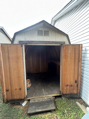 2609 N Casa Blanca Court, Arlington, TX 76015