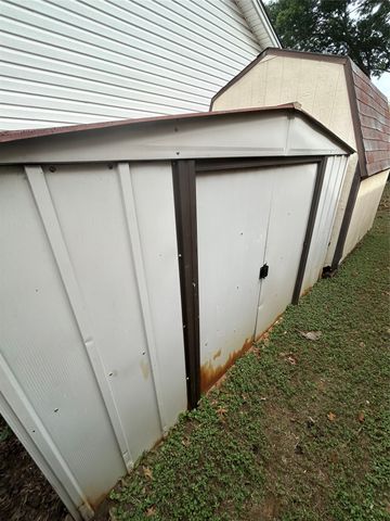 2609 N Casa Blanca Court, Arlington, TX 76015