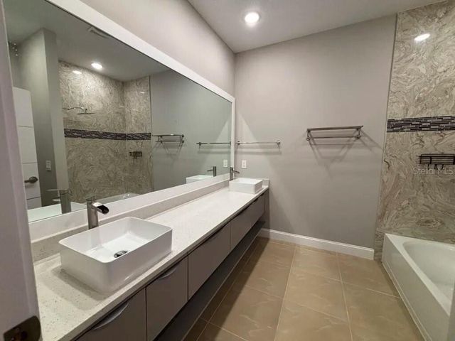2005 GREENBRIAR TERRACE, Davenport, FL 33837