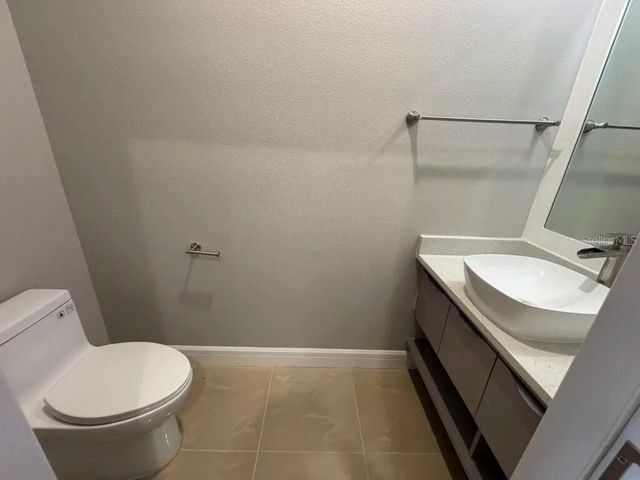 2005 GREENBRIAR TERRACE, Davenport, FL 33837