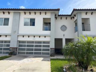 2005 GREENBRIAR TERRACE, Davenport, FL 33837