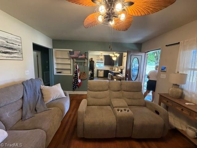 808 Donnell Street, Kernersville, NC 27284