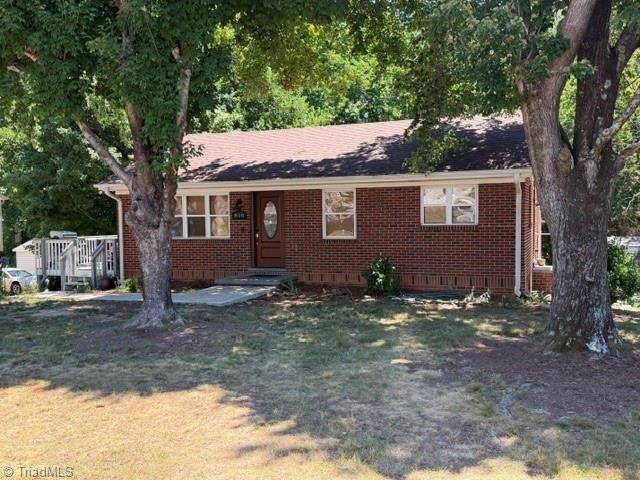 808 Donnell Street, Kernersville, NC 27284