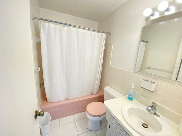 5105 ROSE PLACE N, Pinellas Park, FL 33782
