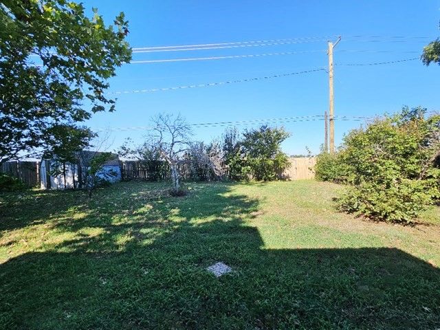 1713 Spring Branch Drive, Cleburne, TX 76033