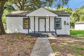 1332 Montgomery Street, La Marque, TX 77568