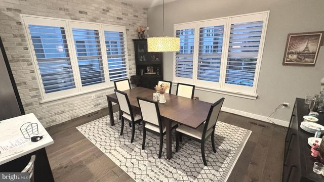 113 DYER CT., Herndon, VA 20170