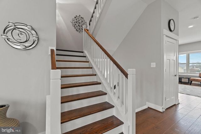 113 DYER CT., Herndon, VA 20170