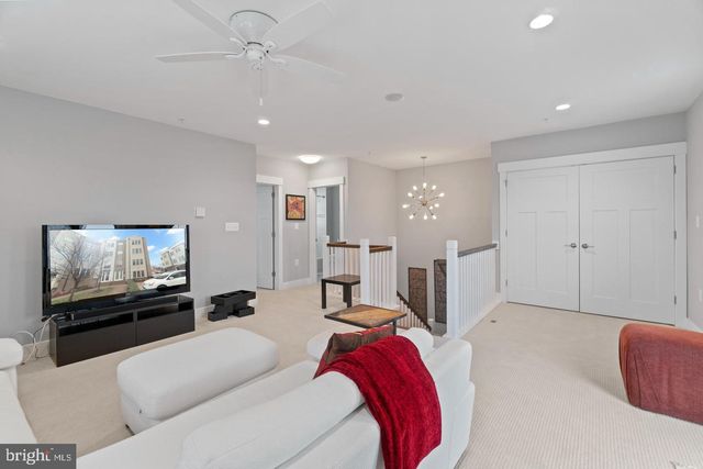 113 DYER CT., Herndon, VA 20170