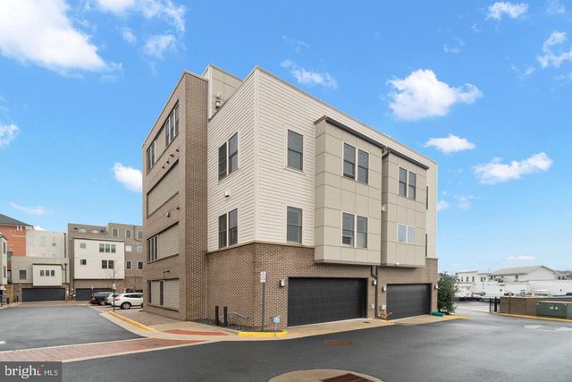 113 DYER CT., Herndon, VA 20170
